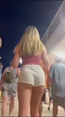 Candid girls bikini butt 17