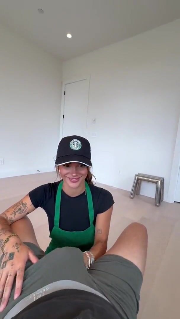 ari kytsya POV Starbucks Cosplay onlyfans Video Leak