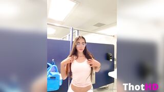 Izzy Green Public Restroom Masturbation PPV Video Leaks