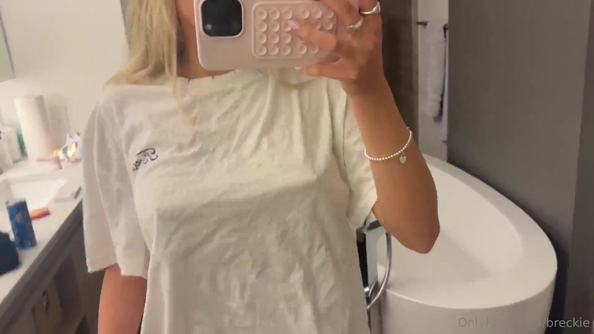 Breckie Hill Titts Play Nipple Slip Video Leak