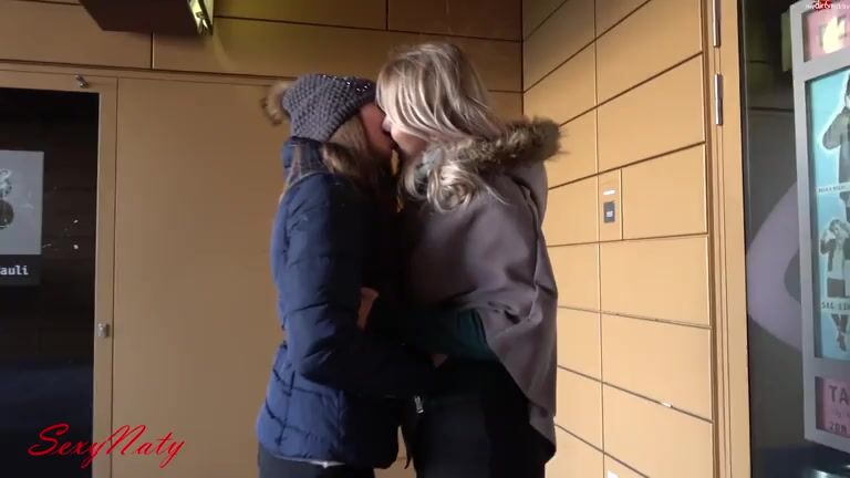 Public lesbian anal fist in parking lot