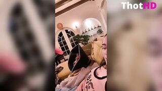 Billie Eilish slaps her Big Breast
