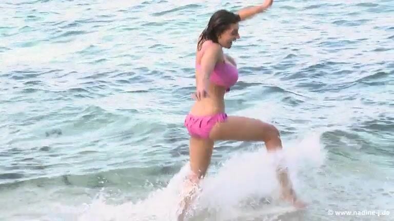 EPIC MELONS HIT PUBLIC BEACH HIDEAWAY
