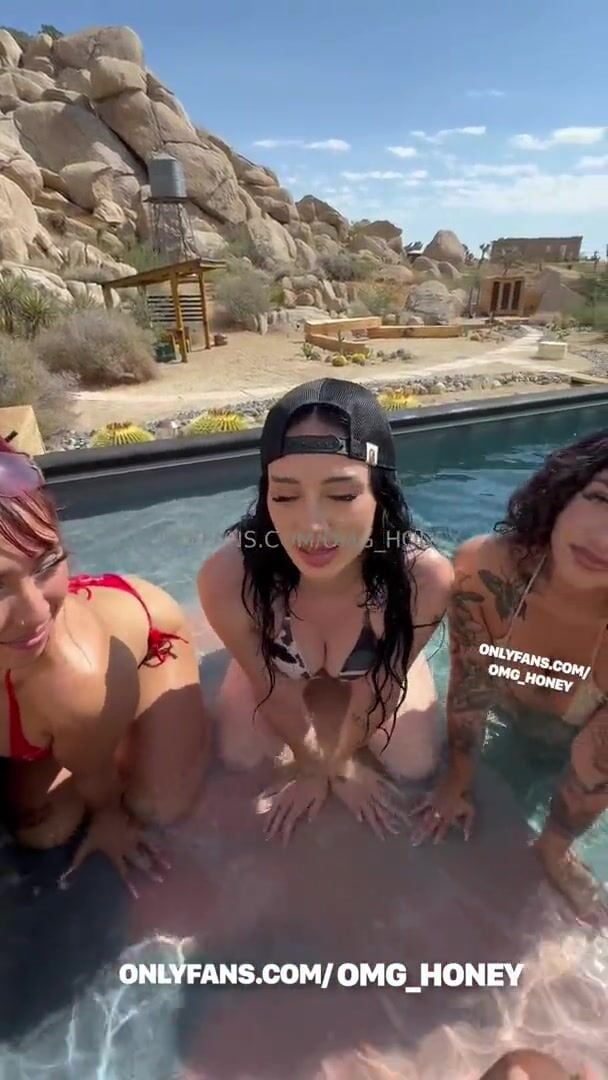 Auhneesh Nicole Outdoor Foursome in Bikini Video Leaks