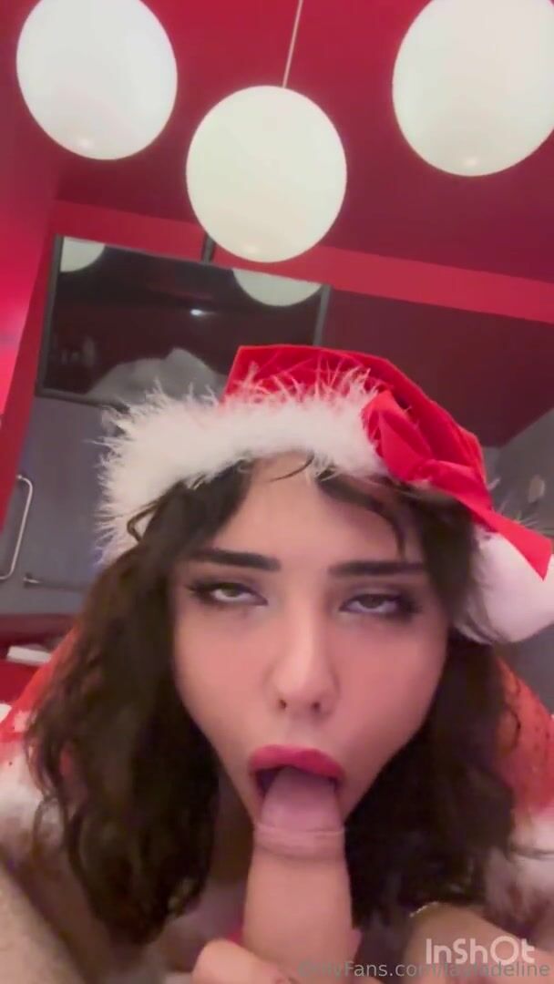 LaylaDeline Christmas Handcuffed & Fucked Video Leaks (1)