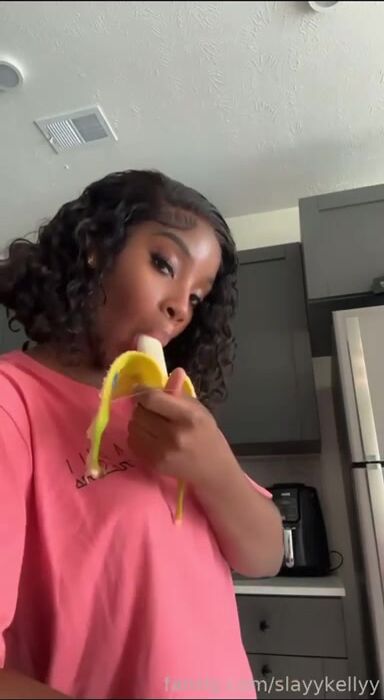 Slayy Kellyy onlyfans