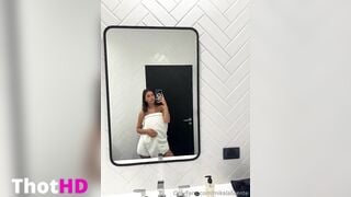 Mika Lafuente Nude In Shower