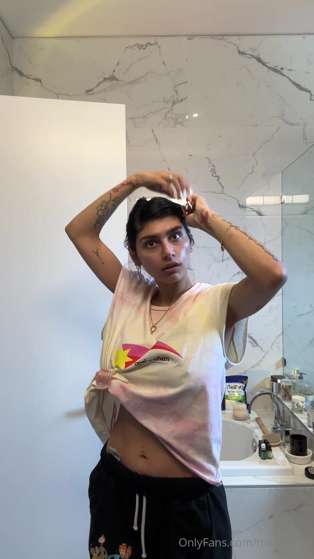 Mia Khalifa Nude Shower