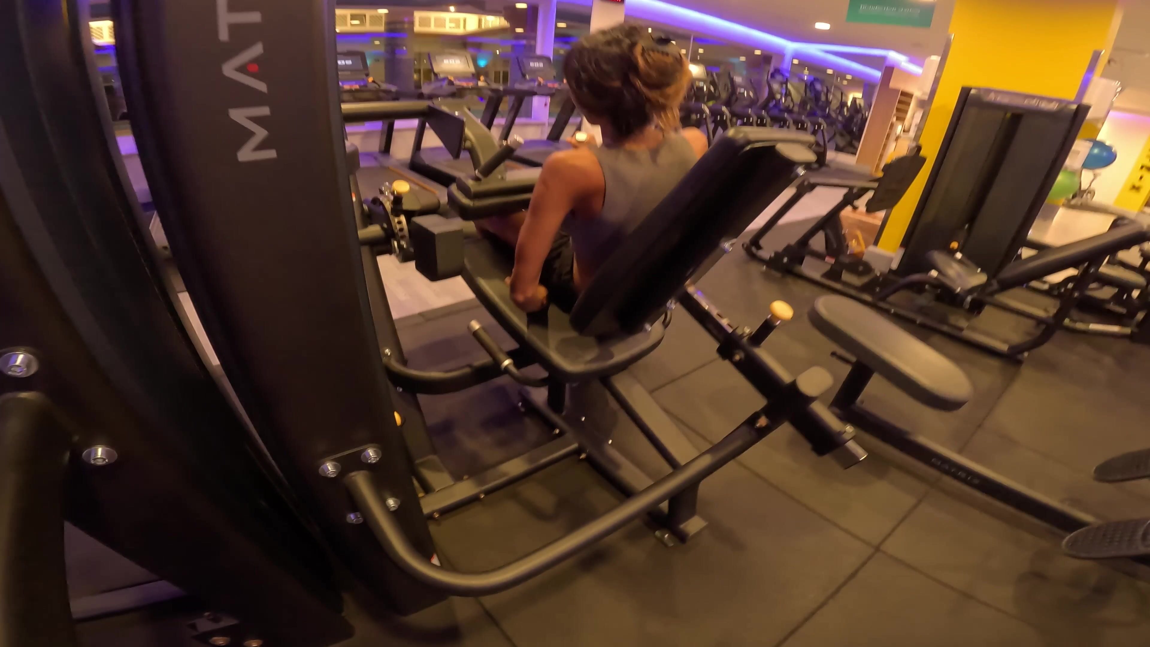 DaringKiara Embarrasing Pantsing at the Gym