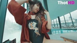 DaringKiara Masturbating in Front of Stranger on Public Hotel Toilet
