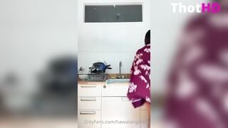 DaringKiara Kitchend Masturbation