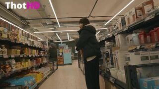 DaringKiara Public Embarrassing Pantsing in Supermarket