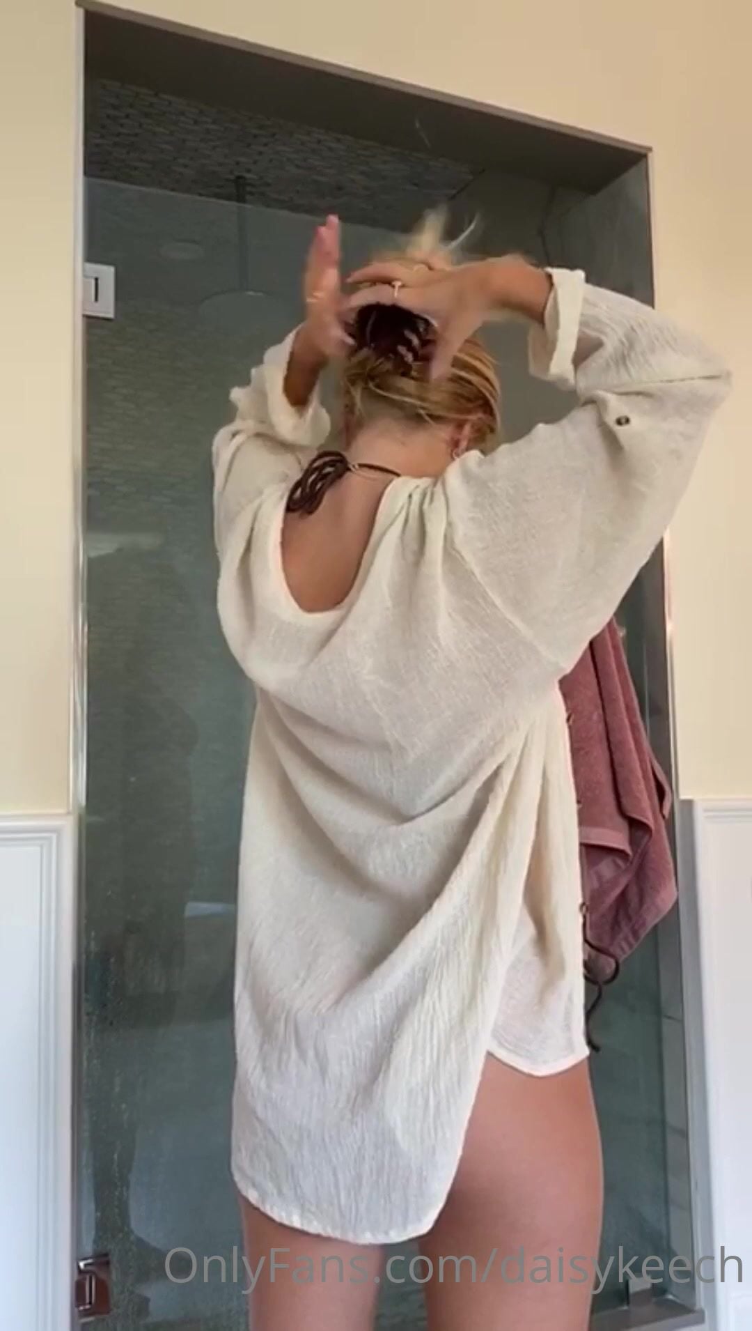 Daisy Keech Full Nude Shower