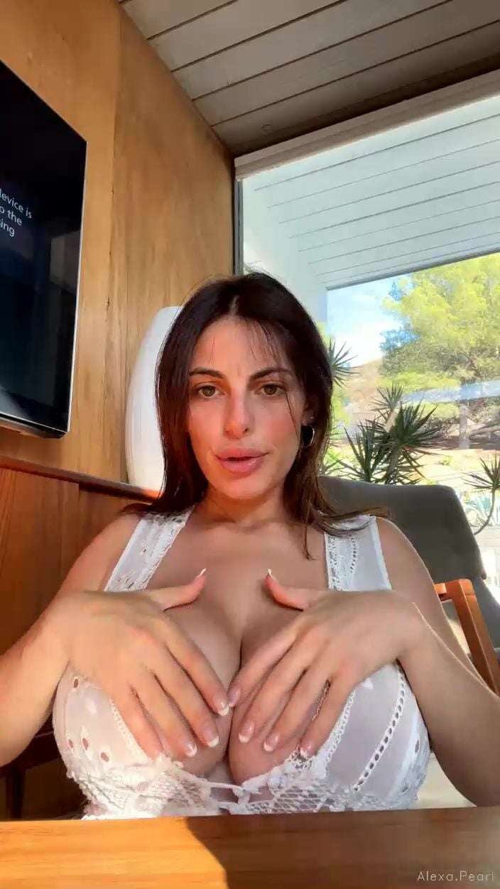 Alexa Pearl Big Dildo