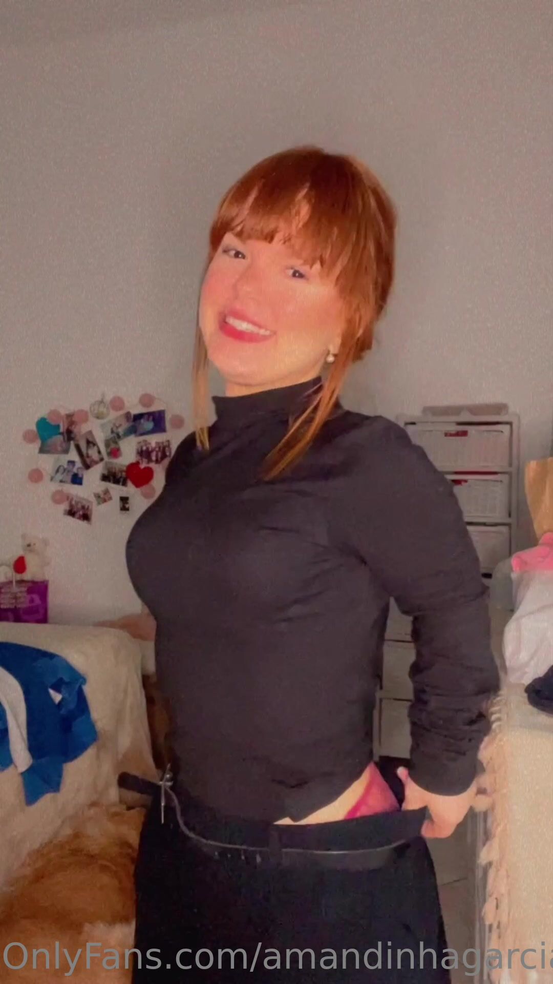 Amandinhagarcia aka Amandapandaa Stripping