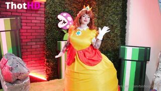 Bishoujomom Submissive Daisy
