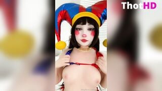 Rynkerbelle Tits Flashing