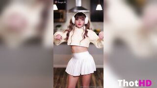 bougie_bb tiktok dance topless