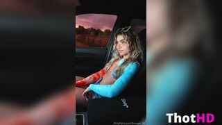 bougie_bb tits in car