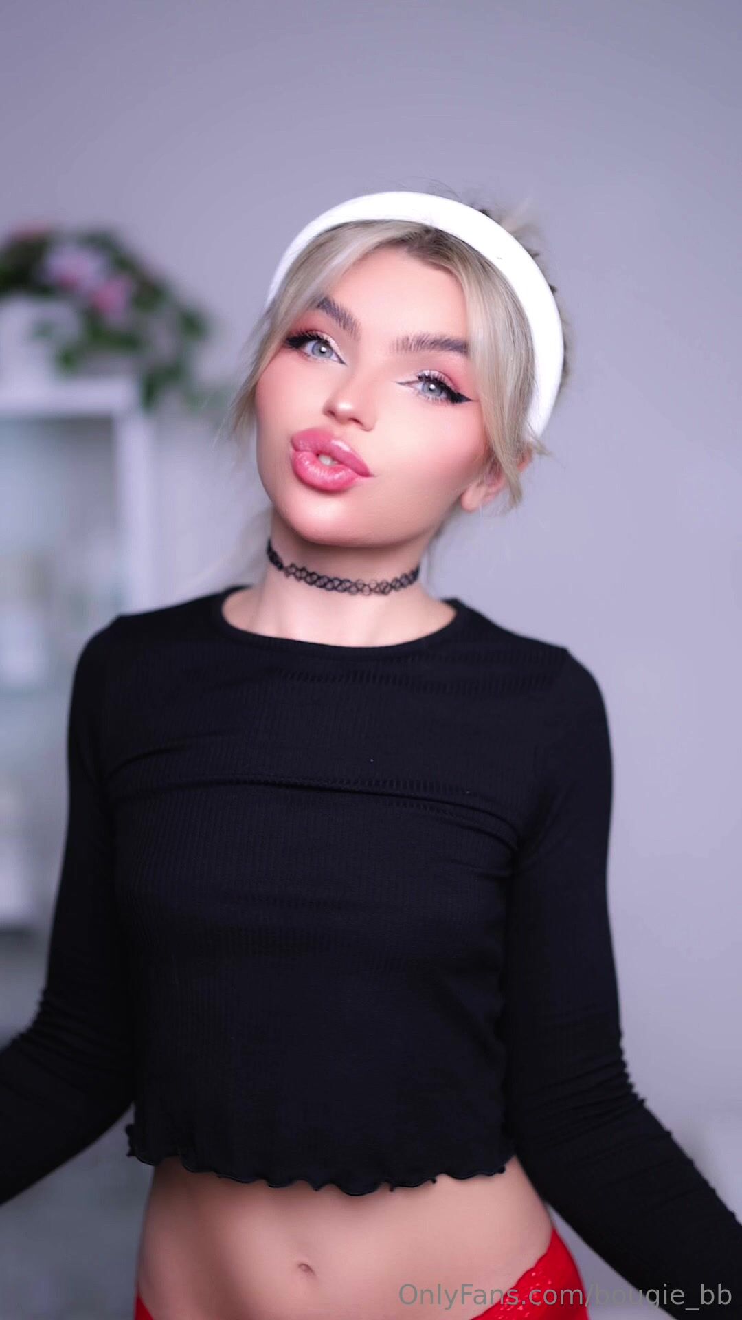 bougie_bb topless small tits bounce