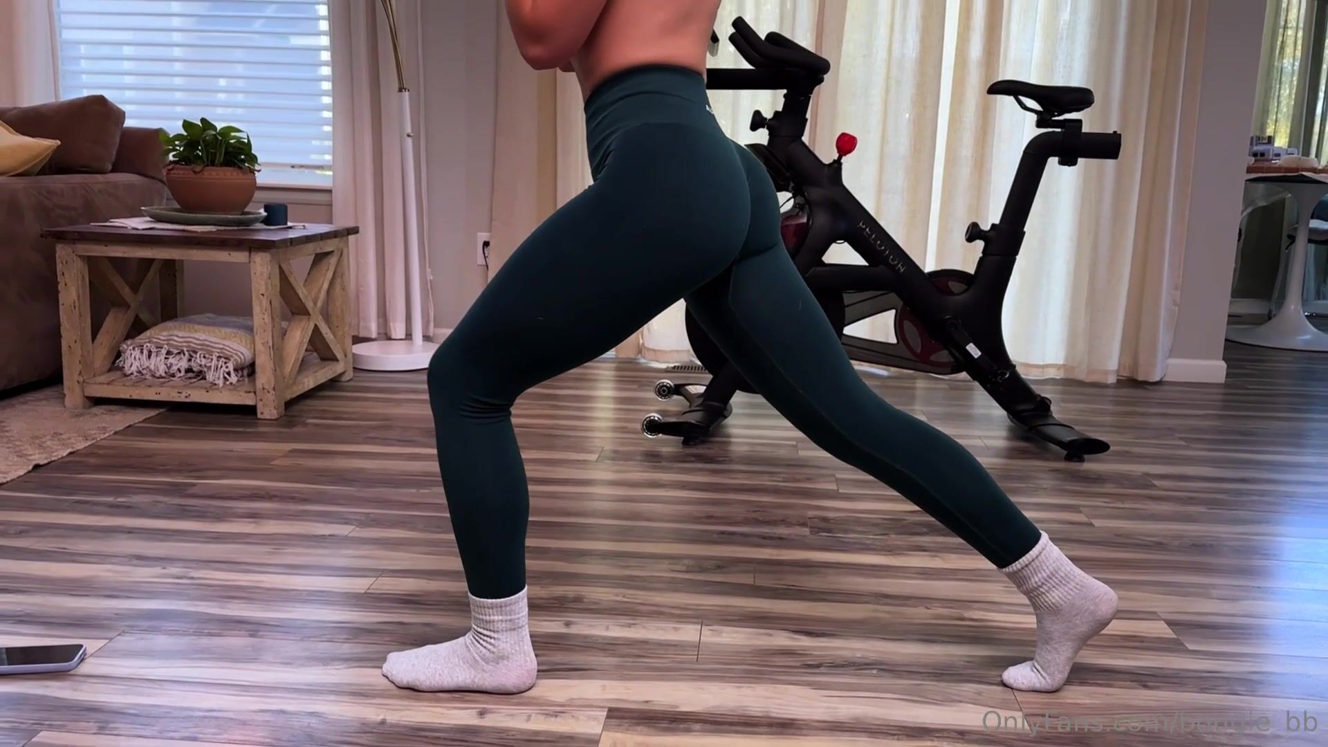 bougie_bb workout in tight leggings and nude