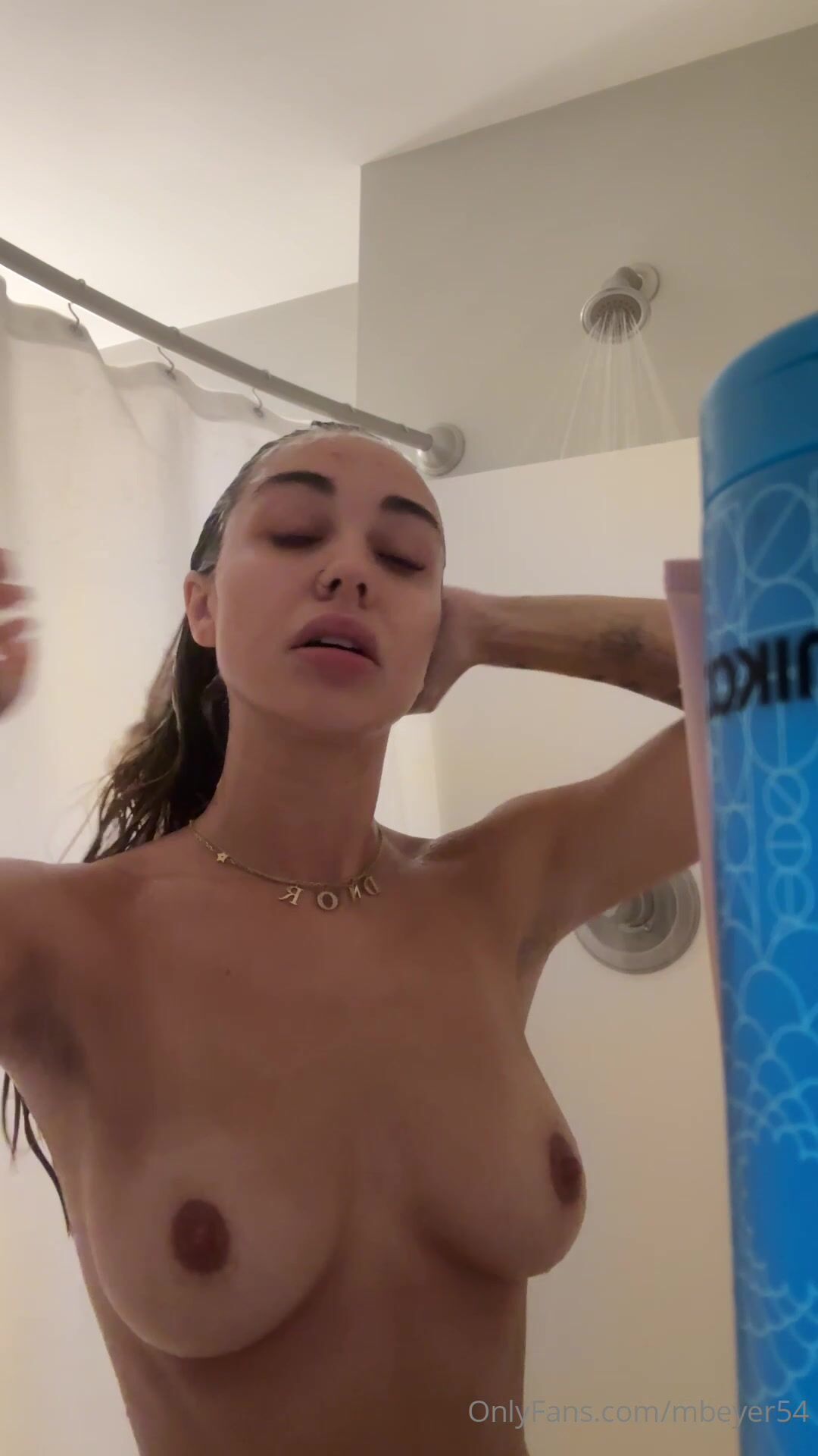 Mbeyer54 Nude Shower Video