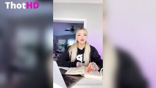 IamAsiaDoll Fuck Machine