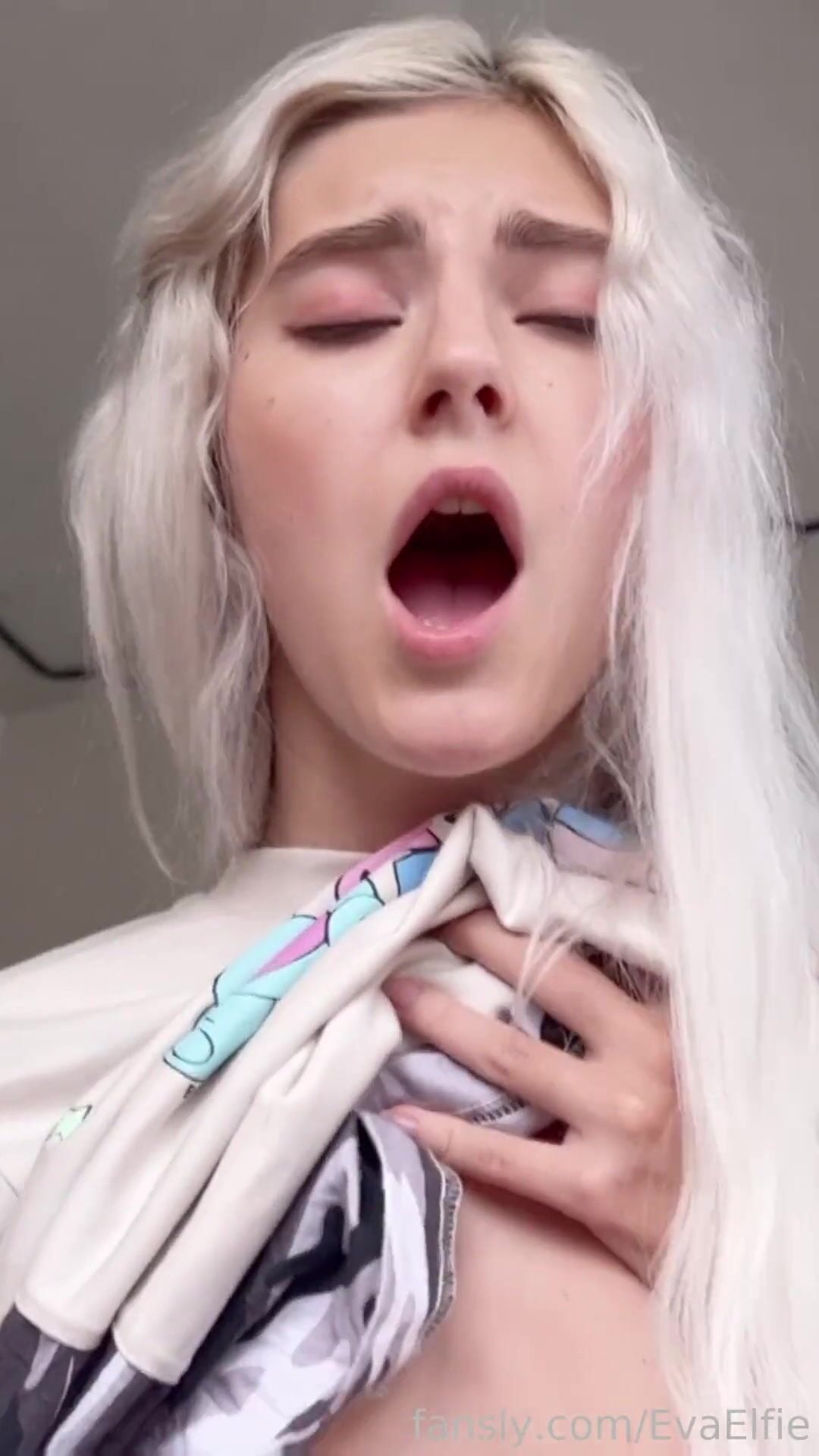 Eva Elfie POV Riding