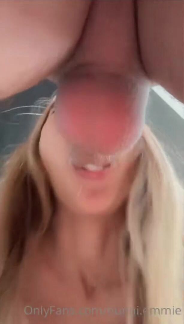 Bunni Emmie Sex