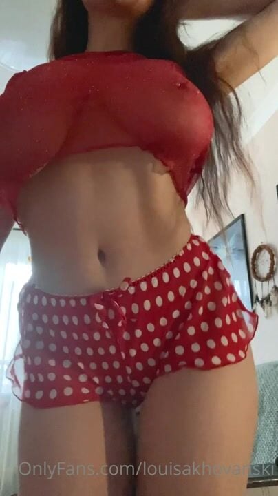 Louisa Khovanski Leaked OF 19