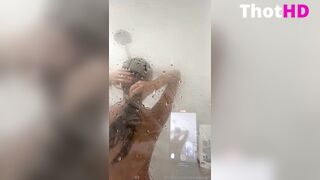 ppwyang Nude in Shower