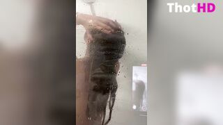 ppwyang Nude in Shower
