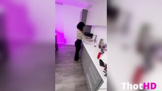 Lela Sohna aka Urbabydollxo Kitchen Fuck