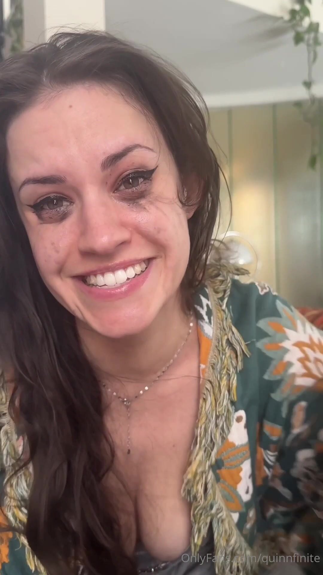 Quinn Finite Crying and Squirt In Pants
