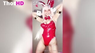 Sunny ray TikTok Nipple Slip