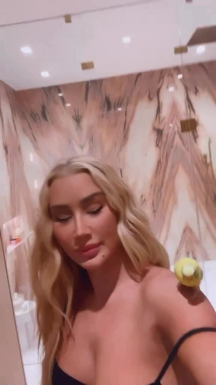 Iggy Azalea Leaked OF 12