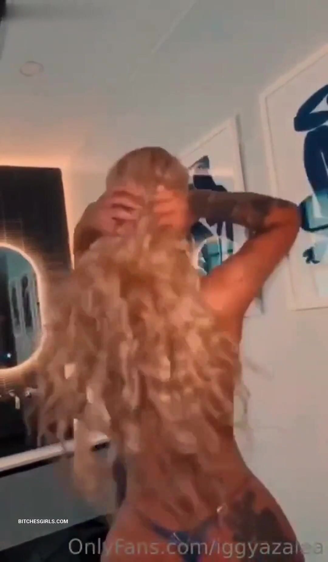 Iggy Azalea Nude Tits