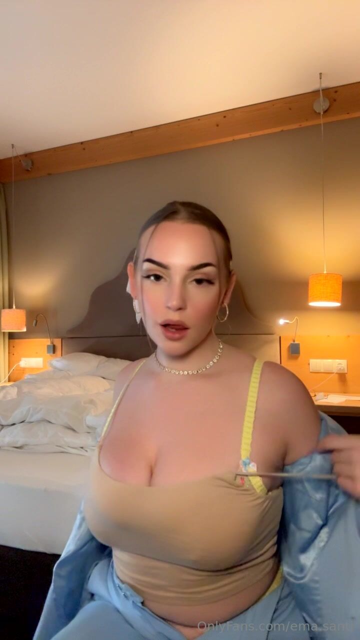 ema.santi big boobs