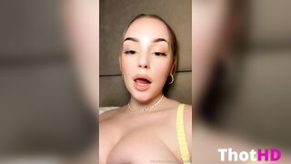 ema.santi boobs
