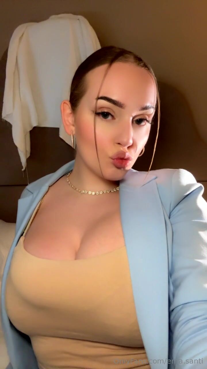 ema.santi tits