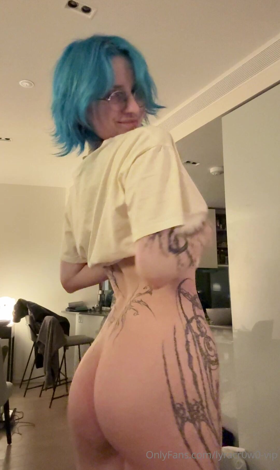 lyracr0w0 OF Video 1