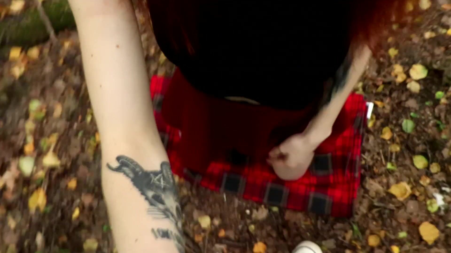 Reislin He saw Us Cute Teen Public Blowjob, Fucks and Cumming in Panties