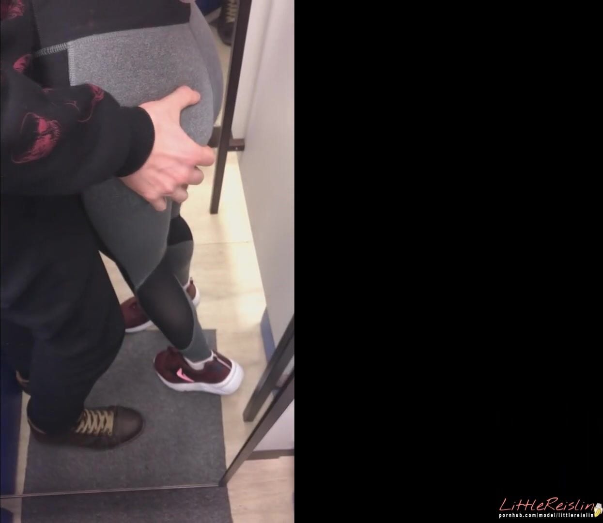 Reislin Store Manager Caught me for a Blowjob in the Fitting Room