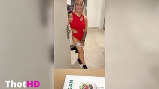 Anja Carina Haslinger Pizza Delivery