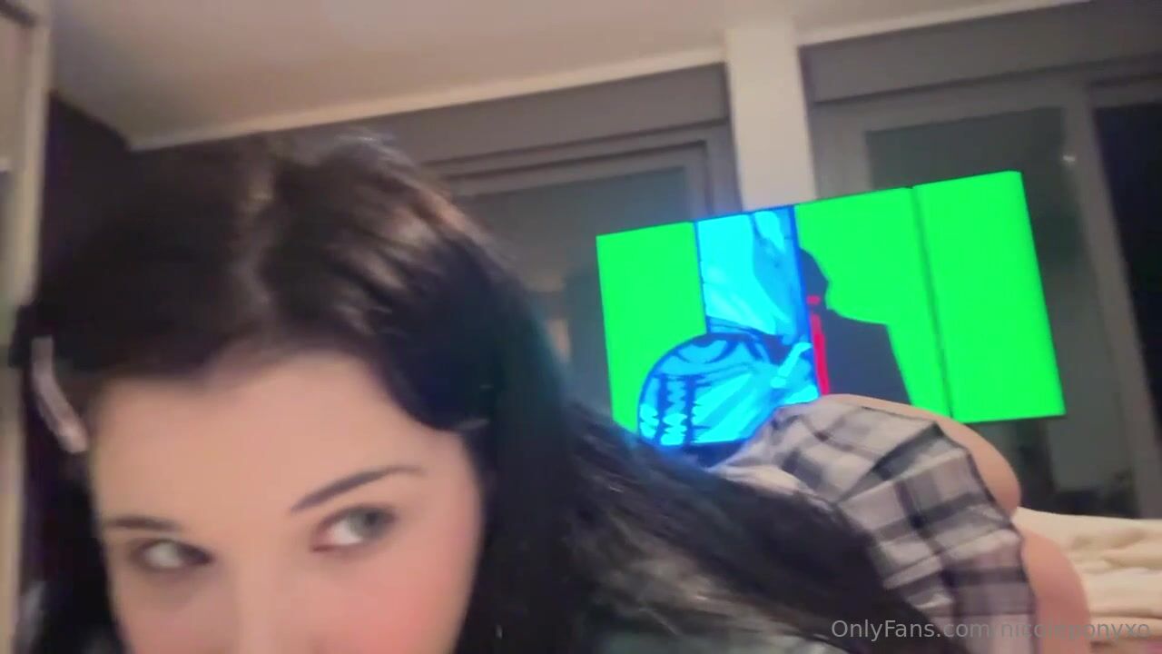 Nicoleponyxo OF Leak 4