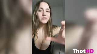 Chiri_francesca Boobs