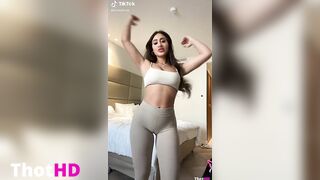Esterbron cameltoe pussy spandex TikTok
