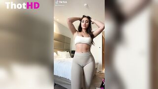 Esterbron cameltoe pussy spandex TikTok