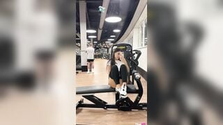arianadiamond8 flashing pussy in gym