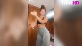 scarbabyxo TikTok leggings butt